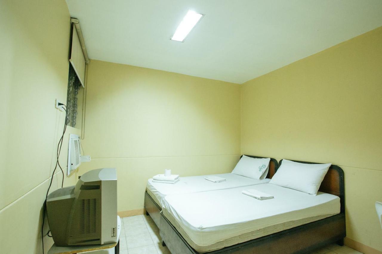Gv Hotel - Talisay City Exteriör bild